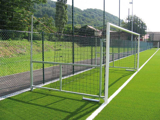 Filet de foot à 8 pour but rabattable, tressé Ø3mm, 145mm maille simple. Forme Trapézoïdale
