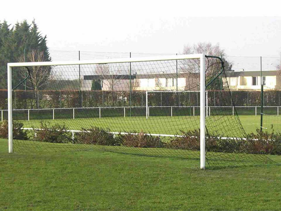 Filet de foot à 8, câblé Ø2mm, 145mm maille double. Forme Trapézoïdale